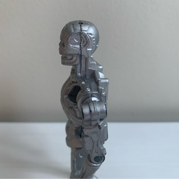 Vintage 1991 Techno-Punch T-800 Figure Terminator 2 Carolco Kenner - Picture 4 of 9